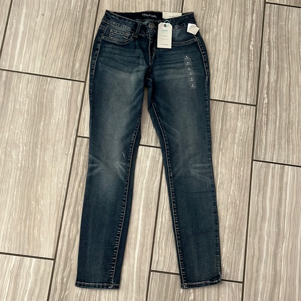 MAURICES mid rise jeggings size SHORT small